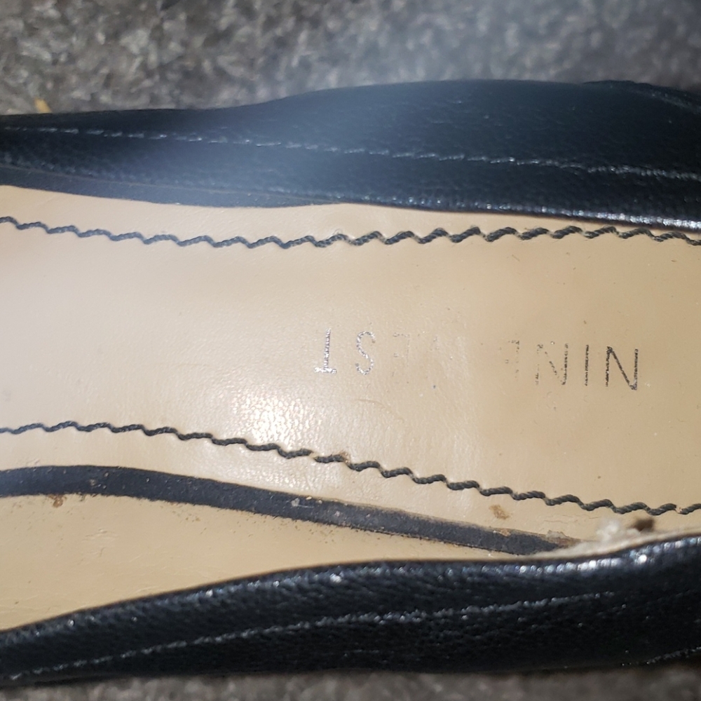 pumps - Picture 2 of 4
